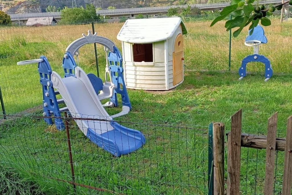 Maison Lella Pontey Luaran gambar